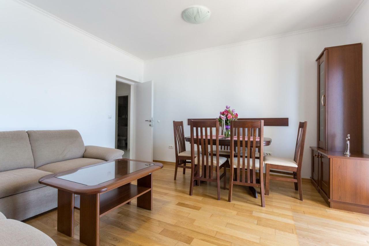 Jakov I Lucija Apartment *